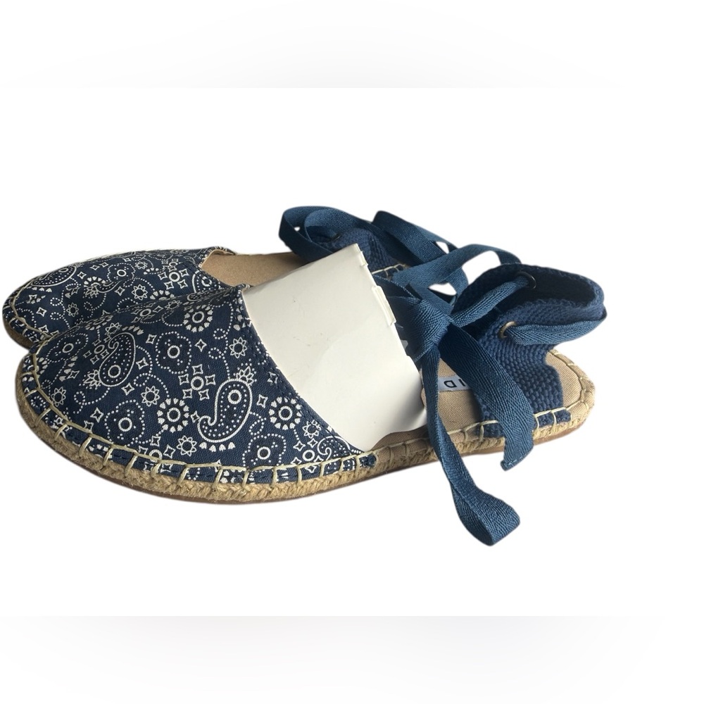 Torrid Paisley Print Espadrille Flats Size 9